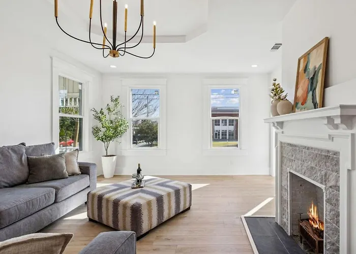 Wright Street Royale- New Downtown With Pool! Holiday home Pensacola