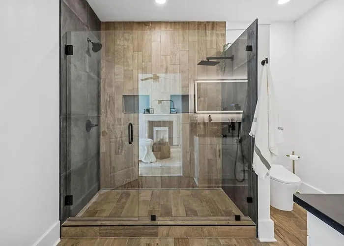 Wright Street Royale- New Downtown With Pool! Pensacola