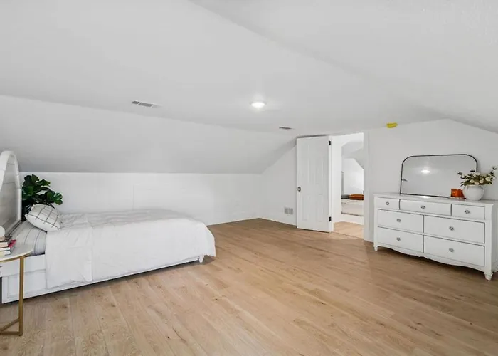 Wright Street Royale- New Downtown With Pool! * Pensacola