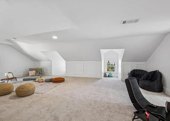 Wright Street Royale- New Downtown With Pool! Holiday home