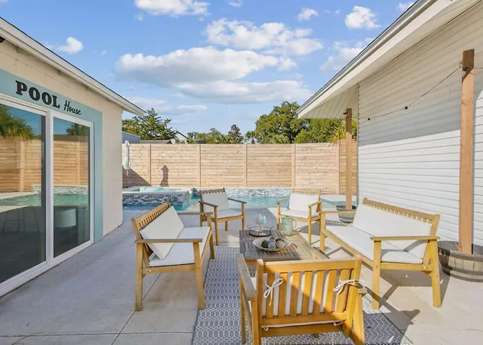 Wright Street Royale- New Downtown With Pool! Holiday home