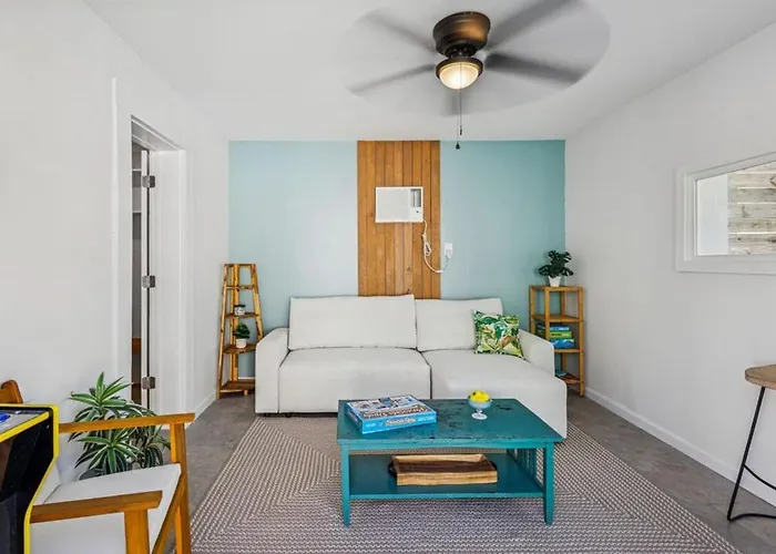 Wright Street Royale- New Downtown With Pool! Holiday home